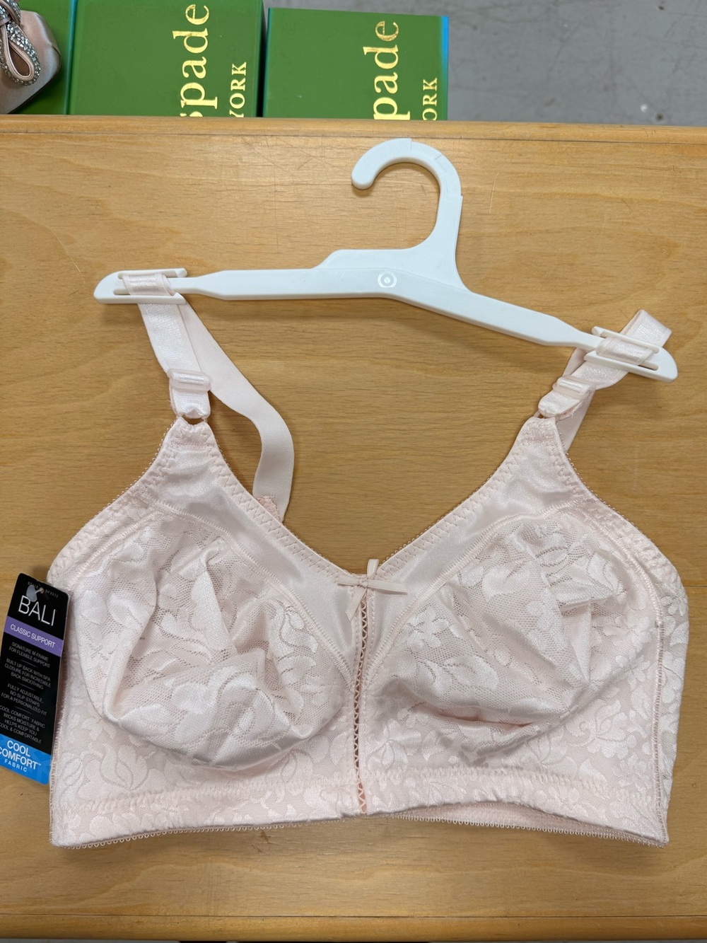 Bali Lace Wireless Bra in Light Pink